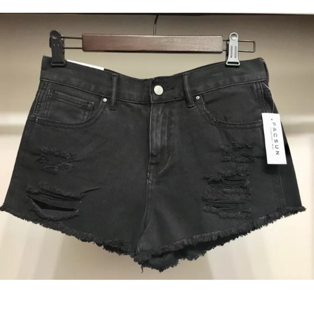BNWT Bullhead Pacsun Distressed High Rise Shorts